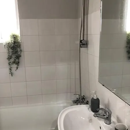 Beautiful 1 Bed Sea View Appartement