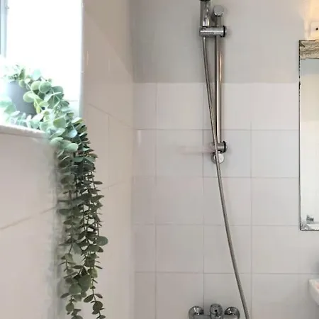 Appartement Beautiful 1 Bed Sea View *
