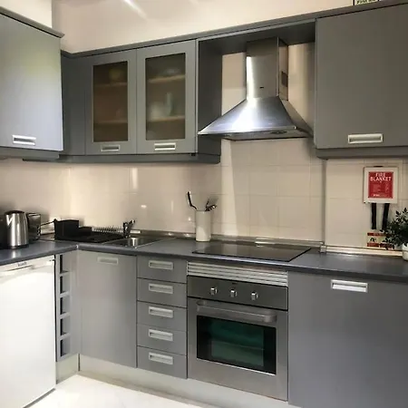 Appartement Beautiful 1 Bed Sea View *